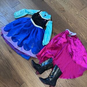 Disney Stores Frozen Anna costume |Size 4 toddler with boots size 11/12
